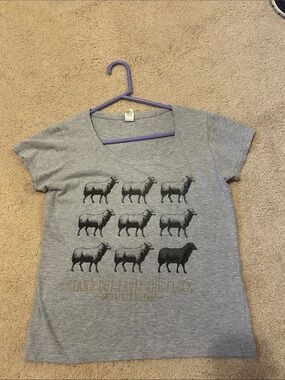 Black Sheep Gray Tshirt Size Small